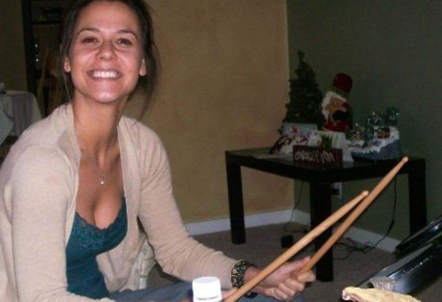 16P Picture gallery of a sexy non-nude amateur babe 