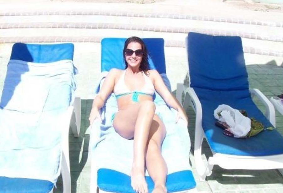 16P Picture gallery of a sexy non-nude amateur babe 