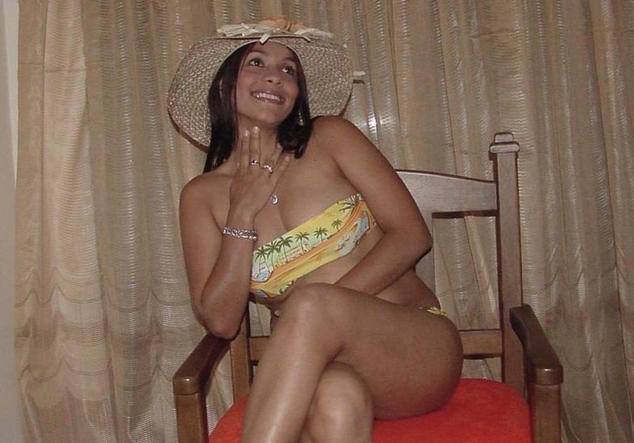 12P Cute long haired Latina loves to pose
