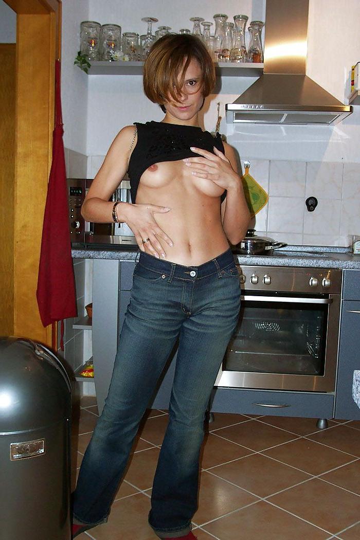 20P She loves Jeans, Stockings and Lingerie - N. C. 