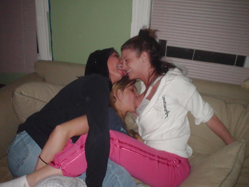 25P Queens in jeans LX - Lesbians