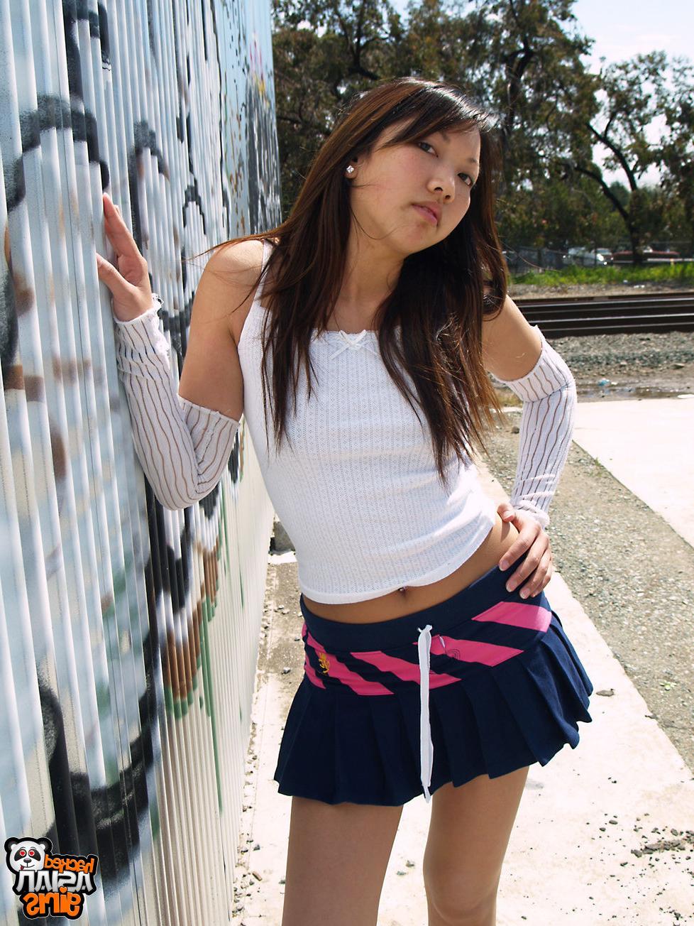 12P Private Asian ExGirlfriends selfshot pics