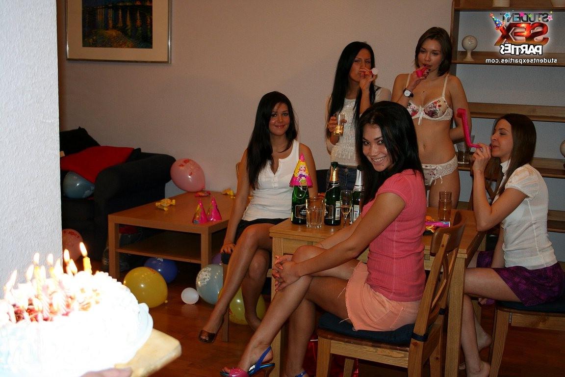 8P Birthday sex present for hot creamy girl