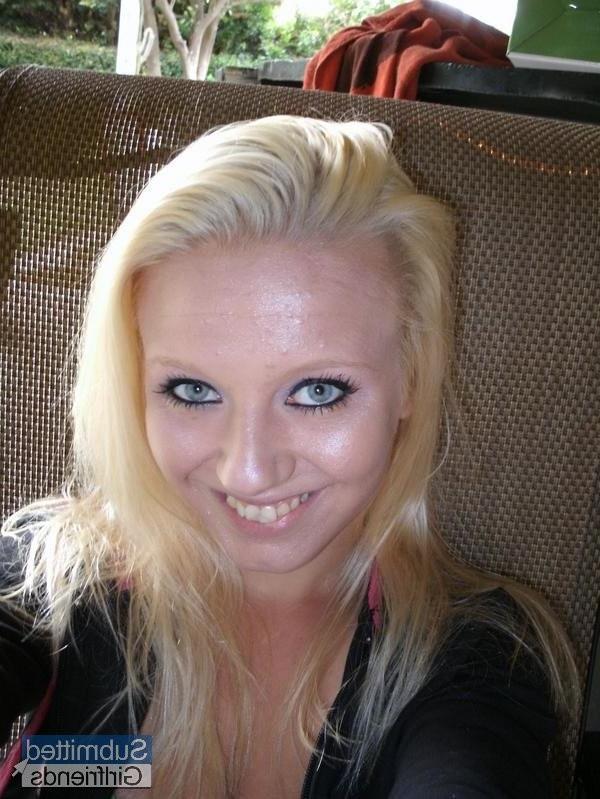 15P Private pictures from a freshly dumped girlfriend