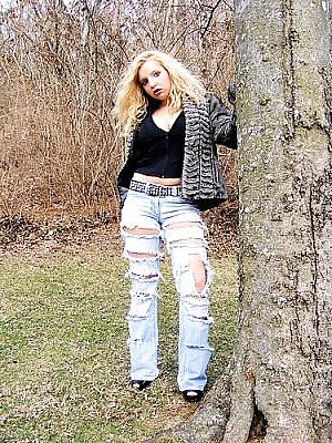 24P Queens in jeans LXIII