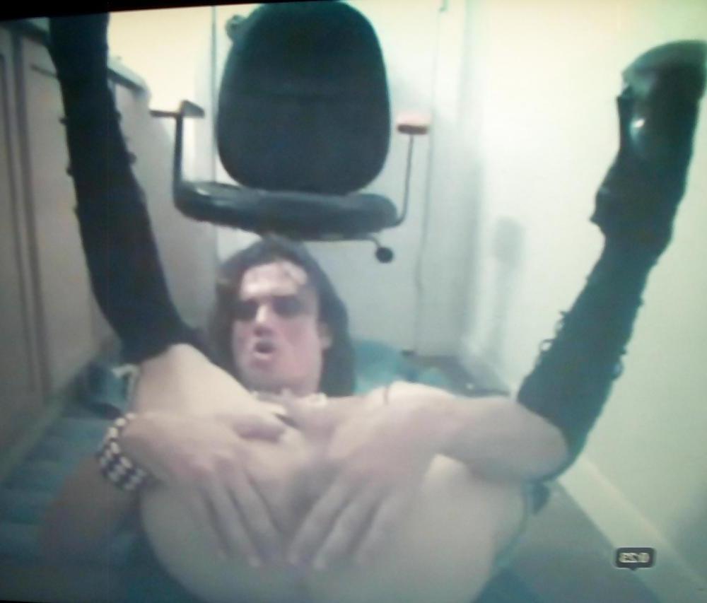 25P Ass Play in the Shitter