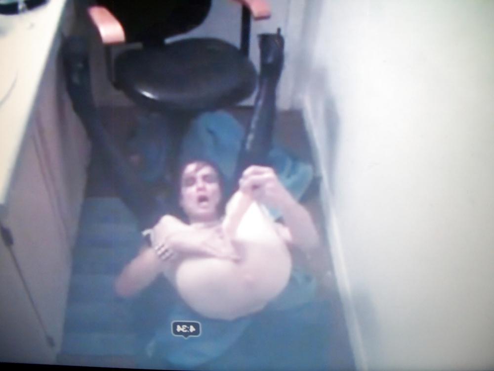 25P Ass Play in the Shitter