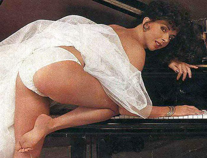 10P Brazilian Playboy Magazine Of 80 Years - Betty faria