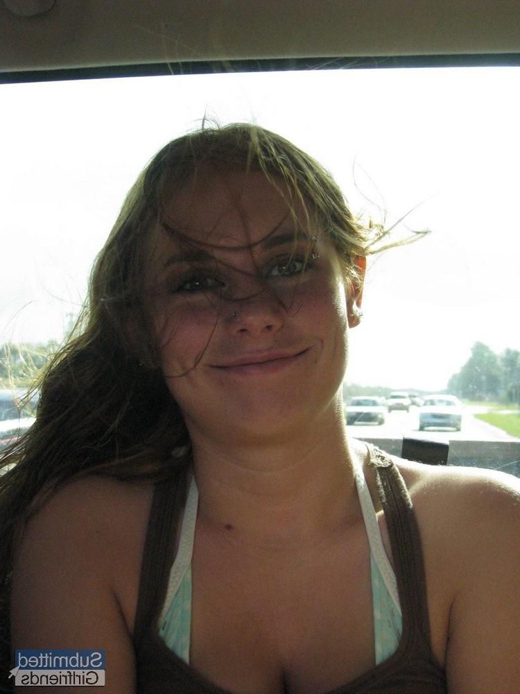 15P Leaked private pictures from a dumped ex girlfriend