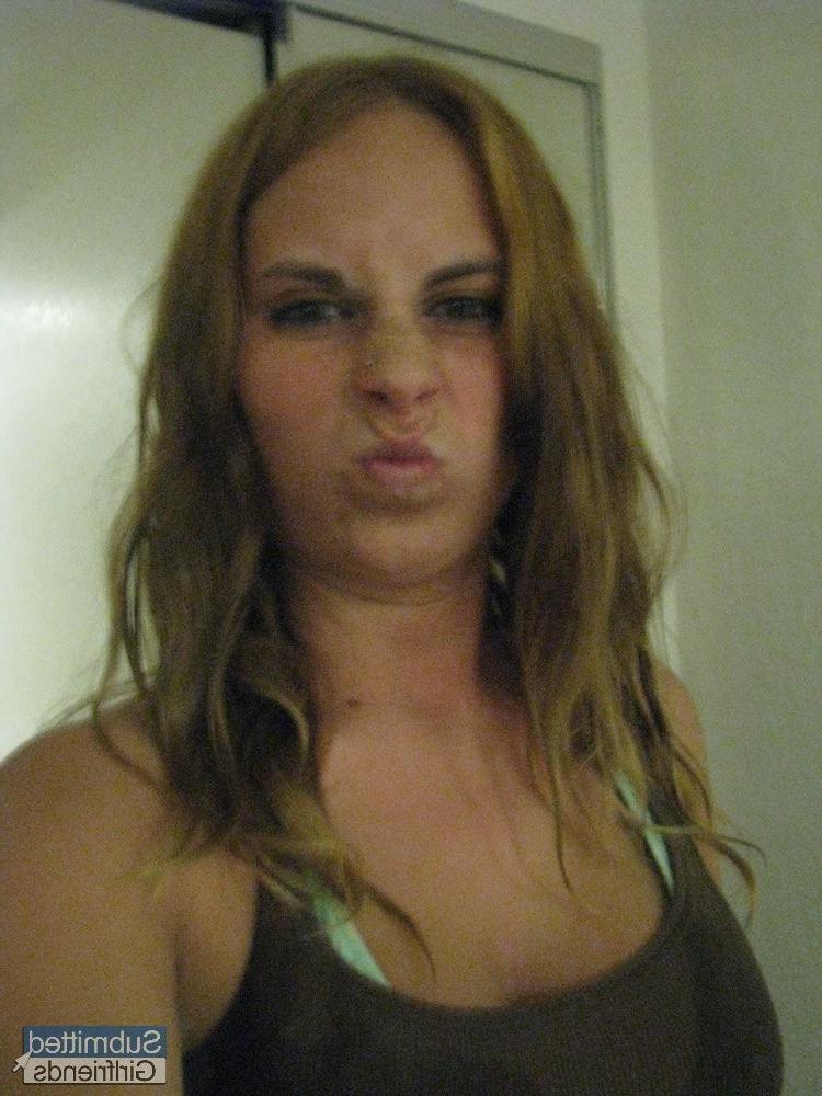 15P Leaked private pictures from a dumped ex girlfriend