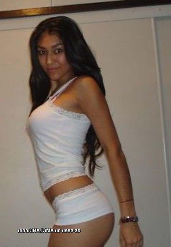 12P Curly haired Asian babe looking cute