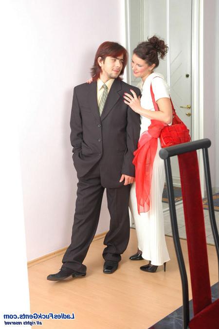 17P A glamorous strapon lady in white fucks a cuffed gentleman