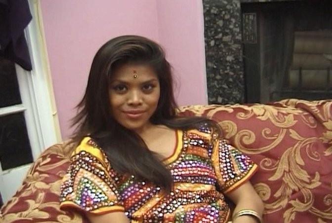 16P Hot indian chick giving blowjob and getting ass fucked