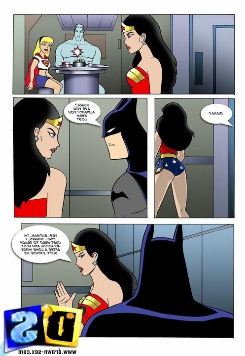 12P See Justice League munching the evil pussies