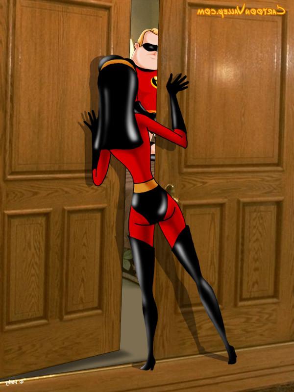 12P Sexy Winx Layla wants some cock