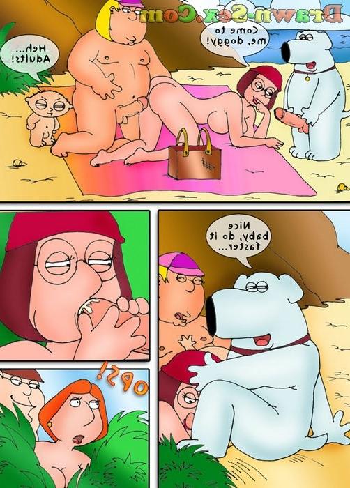 12P Family doing dirty groopie on the beach