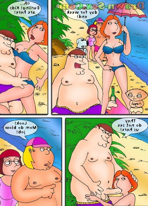 12P Family doing dirty groopie on the beach