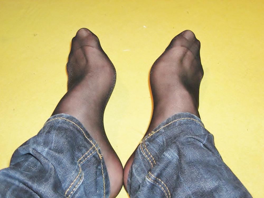 16P Schwarze Nylons und Jeans
