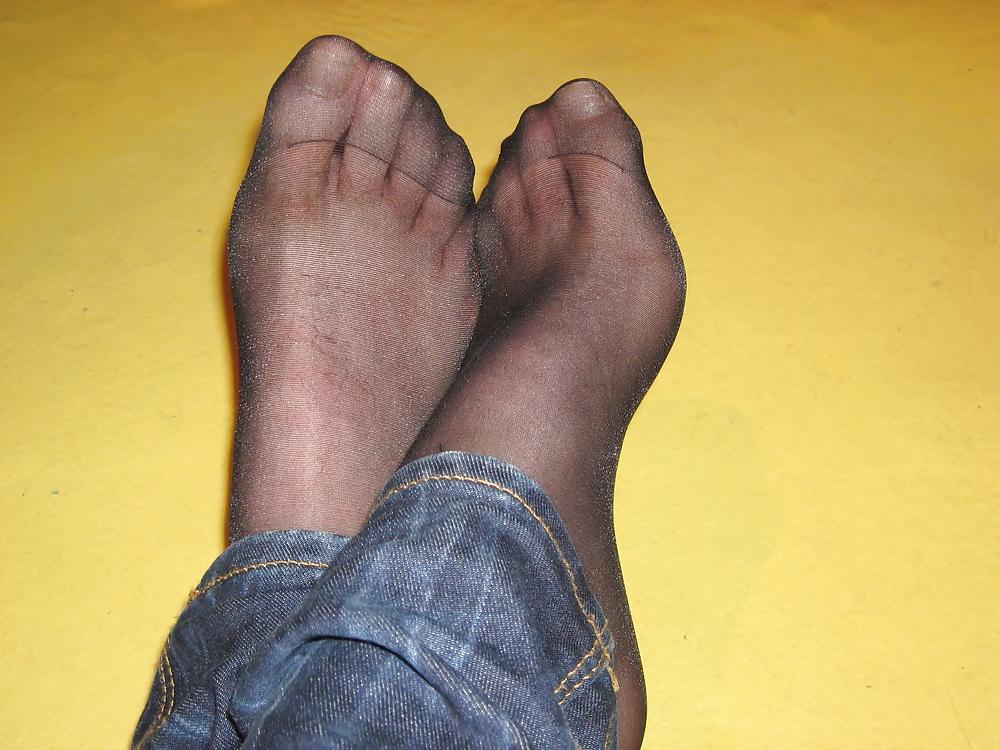 16P Schwarze Nylons und Jeans