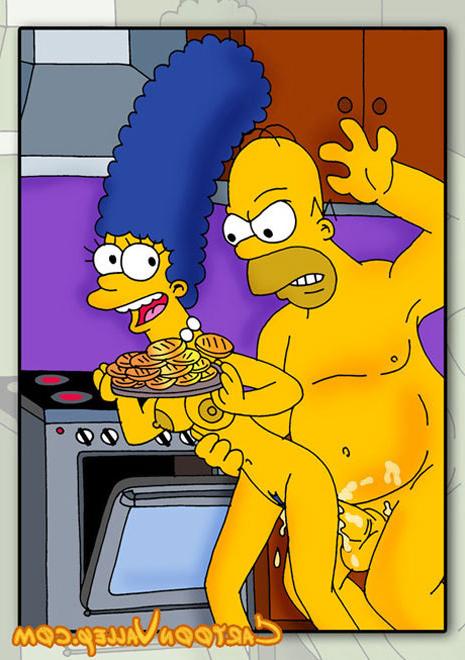 12P Lovely Marge Simpson in stockings massaging schlong