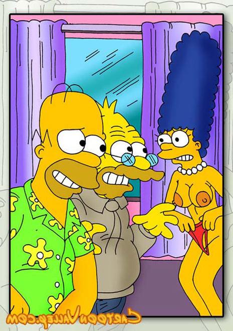 12P Lovely Marge Simpson in stockings massaging schlong