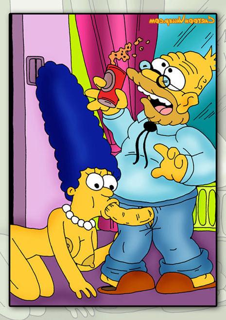 12P Lovely Marge Simpson in stockings massaging schlong