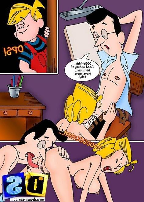 12P Molly's pussylips drip cum as Dennis fingers her slit