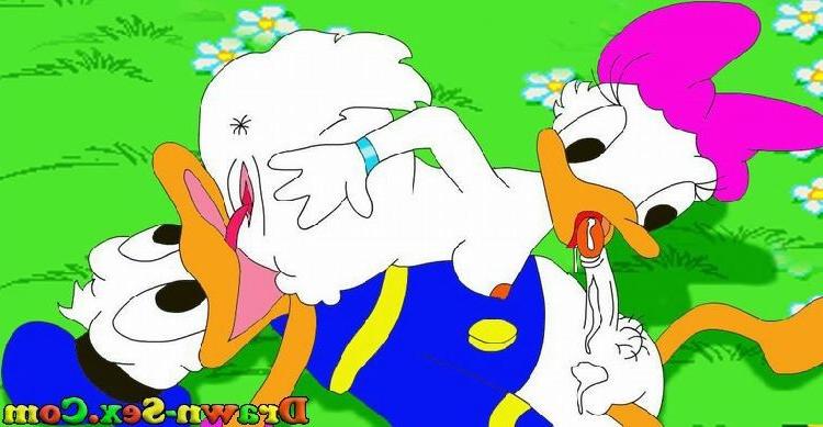 15P Mickey Mouse and Donald Duck sucking and fucking hardcore