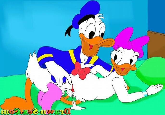 15P Mickey Mouse and Donald Duck sucking and fucking hardcore