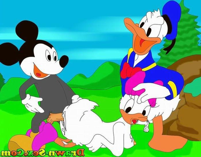 15P Mickey Mouse and Donald Duck sucking and fucking hardcore