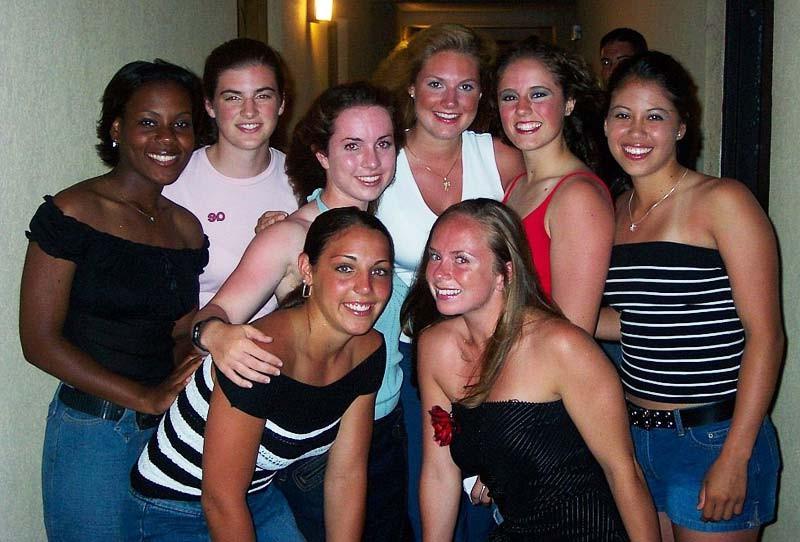 16P Real Army Cheerleader Squad Knows How To Party