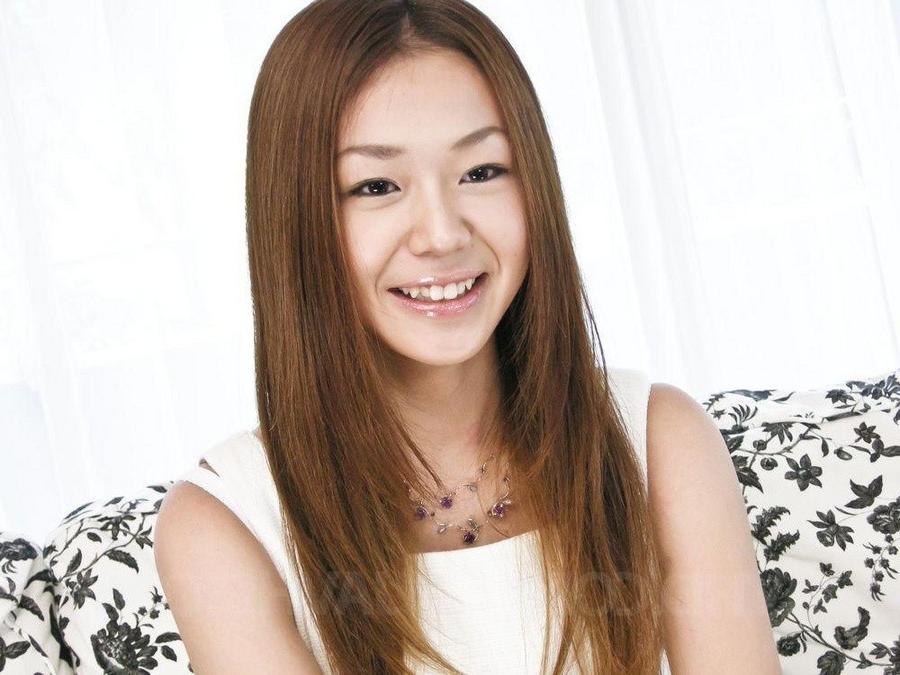 13P Sakura Hirota Asian always loves licking bananas and hard cocks