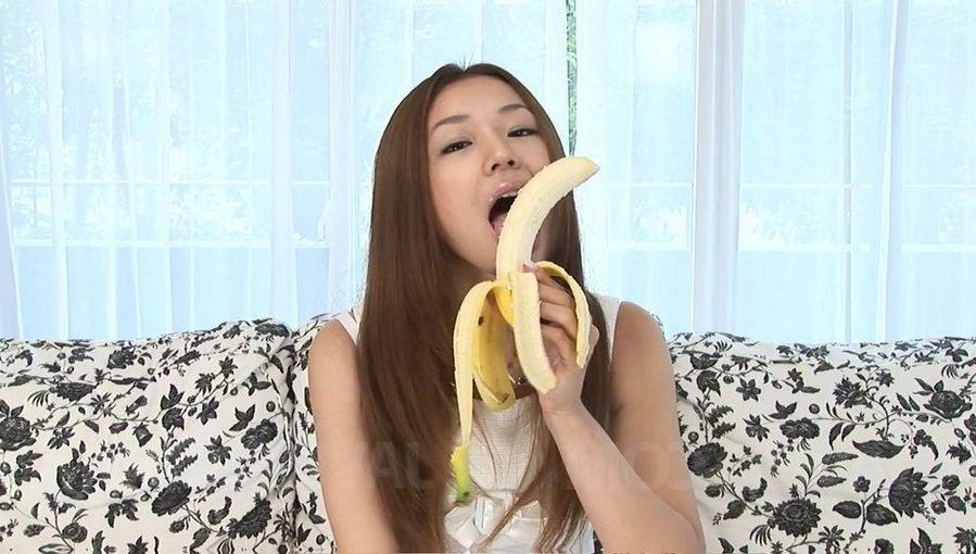 13P Serina Hayakawa Asian learns on fruits how to suck cock very well