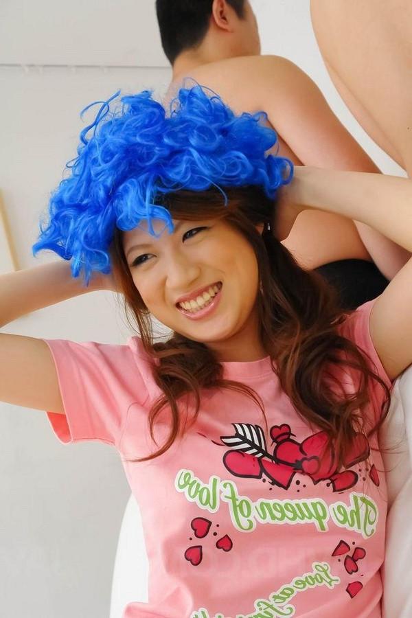 13P Shirosaki Karin Asian with silly outfits on head sucks phallus