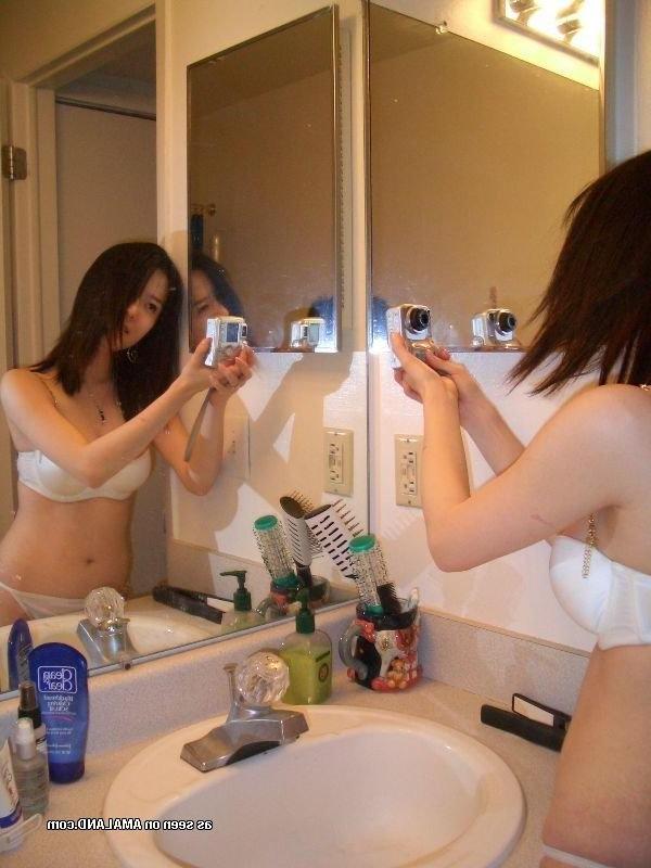 15P Naughty Korean cutie stripping naked in the bathroom