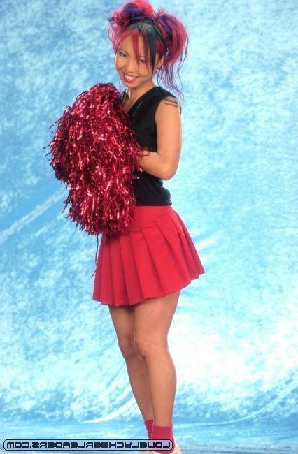 15P Cute cheerleader Ilana showing her fuckable ass