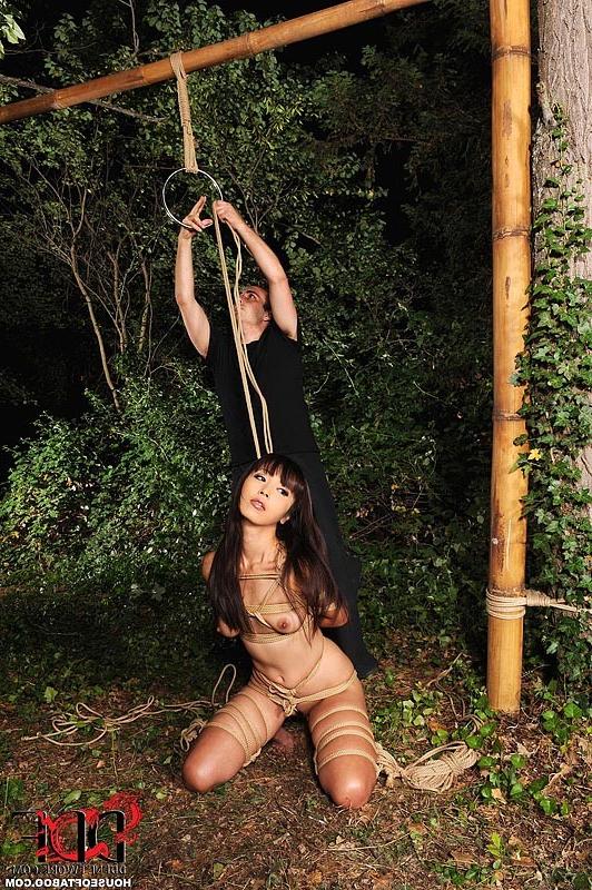 11P Japanese Babe Tied Up &amp;amp; Hung In Air