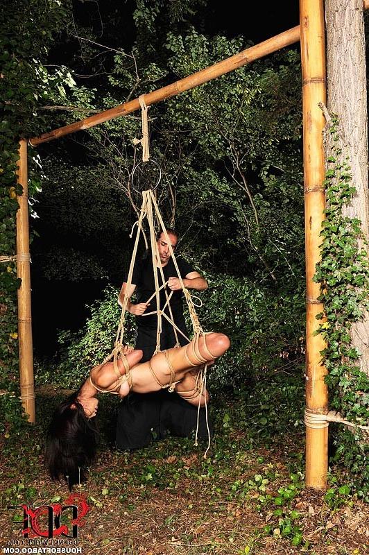 11P Japanese Babe Tied Up &amp;amp; Hung In Air