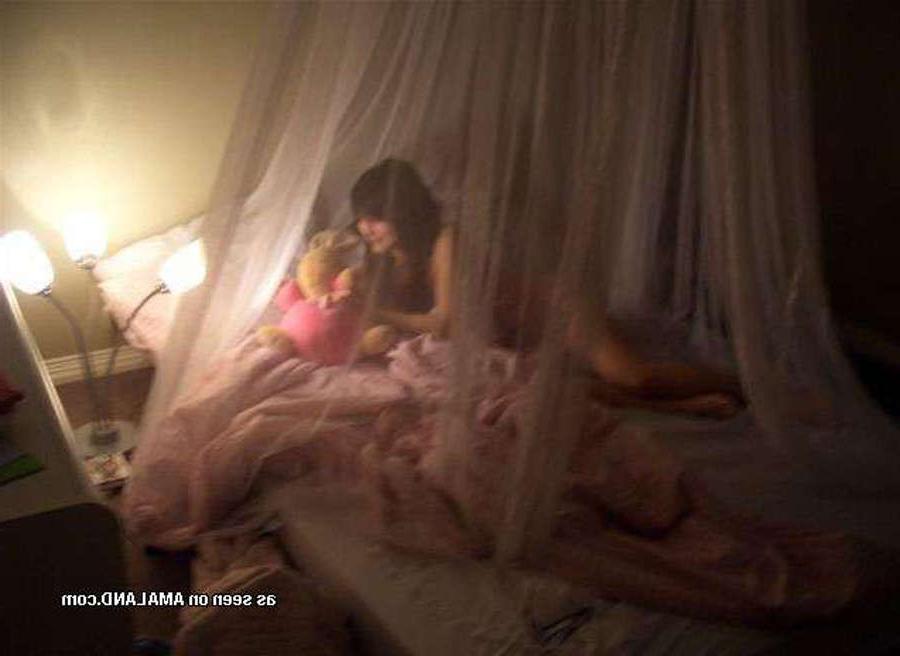 12P Hot long haired Asian princess teasing