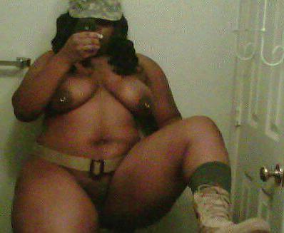 25P Real Thick Army Chick