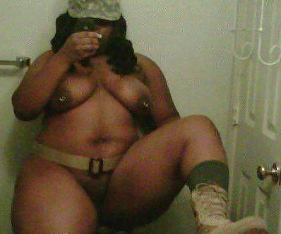 25P Real Thick Army Chick