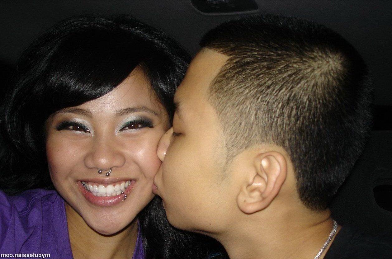 15P Lovely Asian stud shares sexy private photos