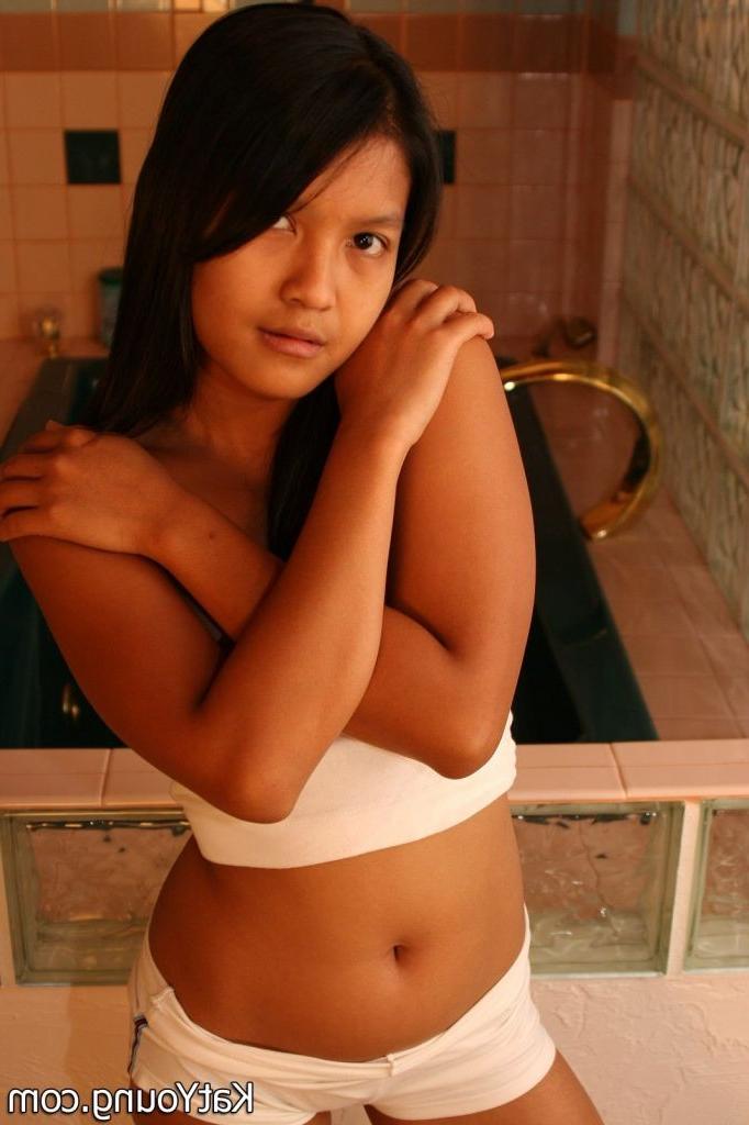 16P Kat Young :: Petite asian teen with shaved pussy stripping in bathroom