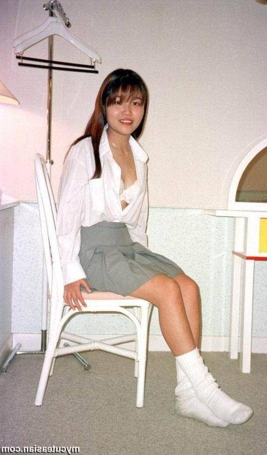 16P Cute Asian student shares her private pics