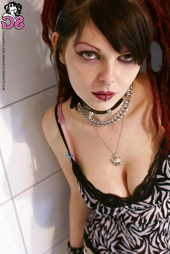25P Riae in the bathroom