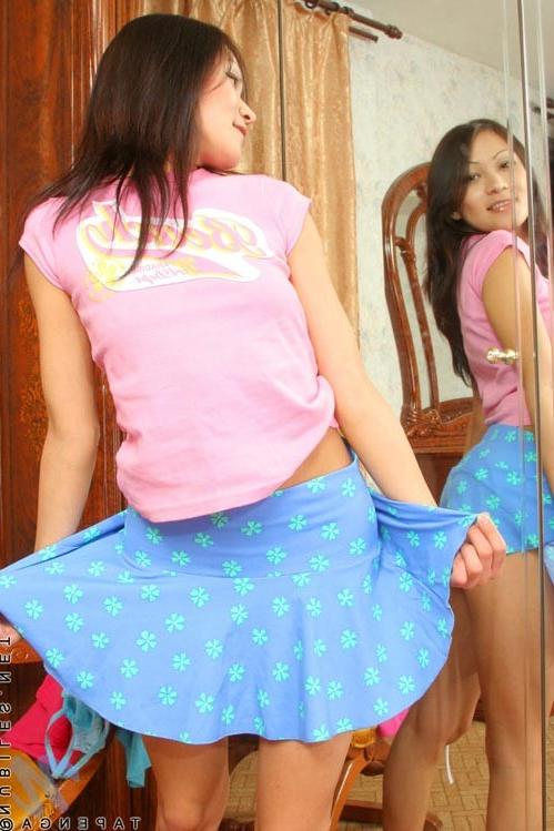 16P A sexy asian teen hottie posing nude in a thong /