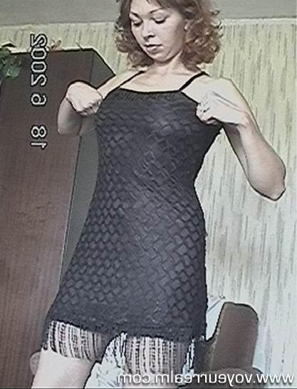 15P Spy on dressing housewife at her home