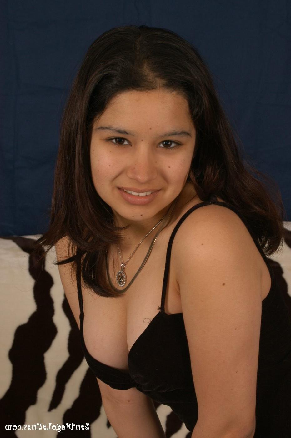15P A latina chica babe stripped-off and extremely exposed her wet pussy