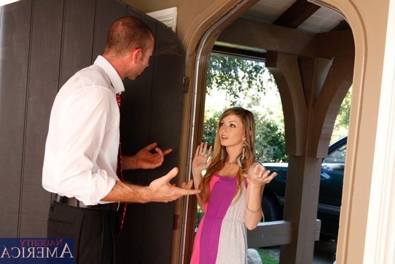 12P Staci Silverstone gets a big in her throat