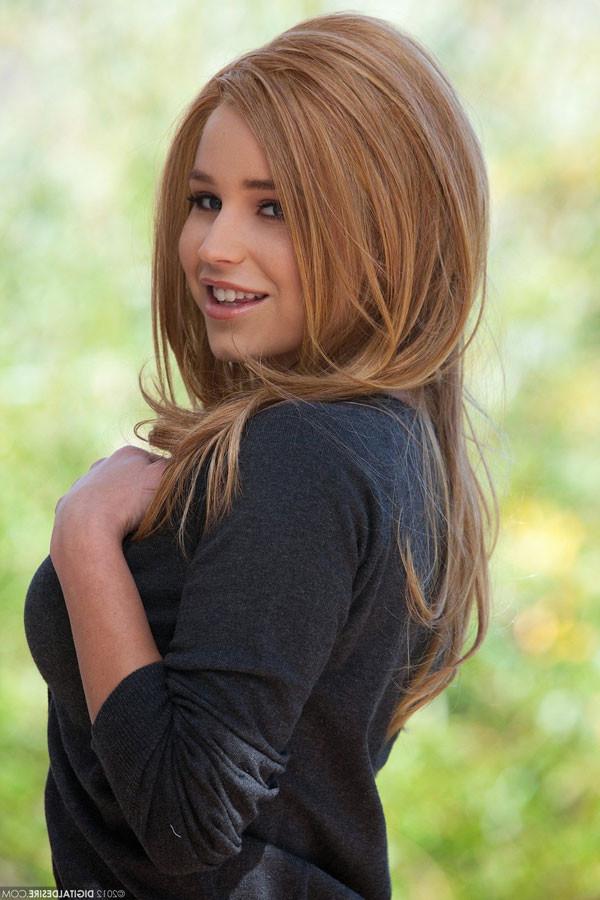 15P Spencer Scott takes down her bikini and shows tits